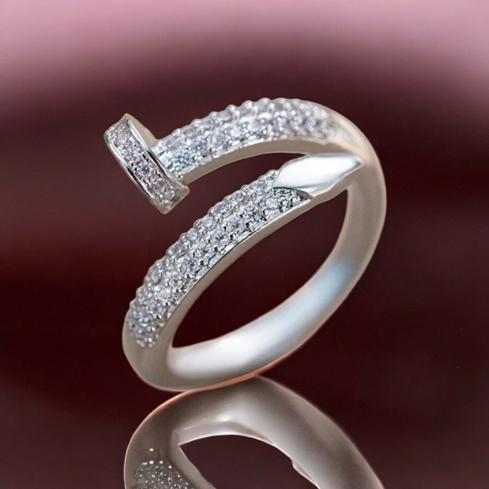 Gorgeous & Elegant Nail Shaped Adjustable Open Ring - NWOT